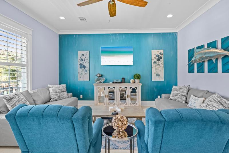 Private Pool - Community Beach - Gated Community - image 6