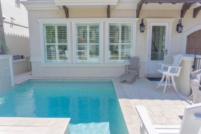 Private Pool - Community Beach - Gated Community - image 38