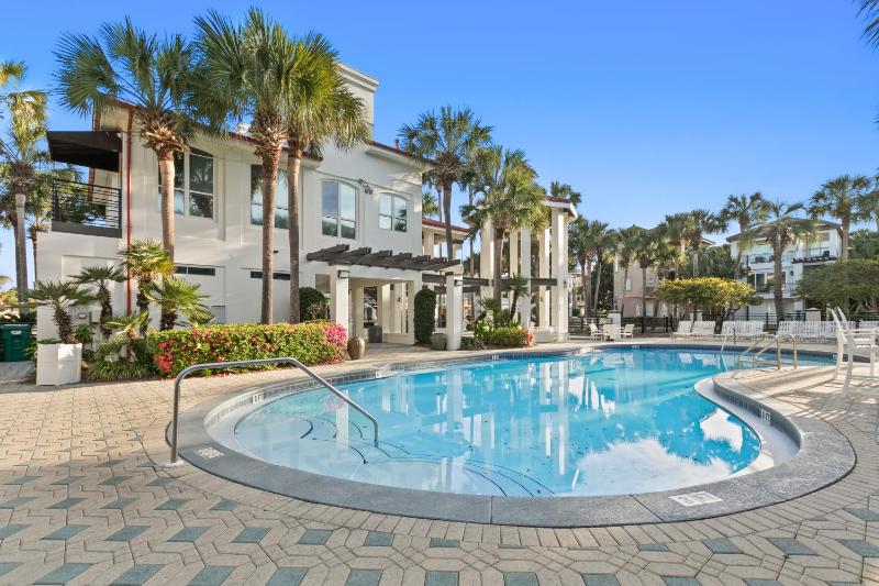 Private Pool - Community Beach - Gated Community - image 33