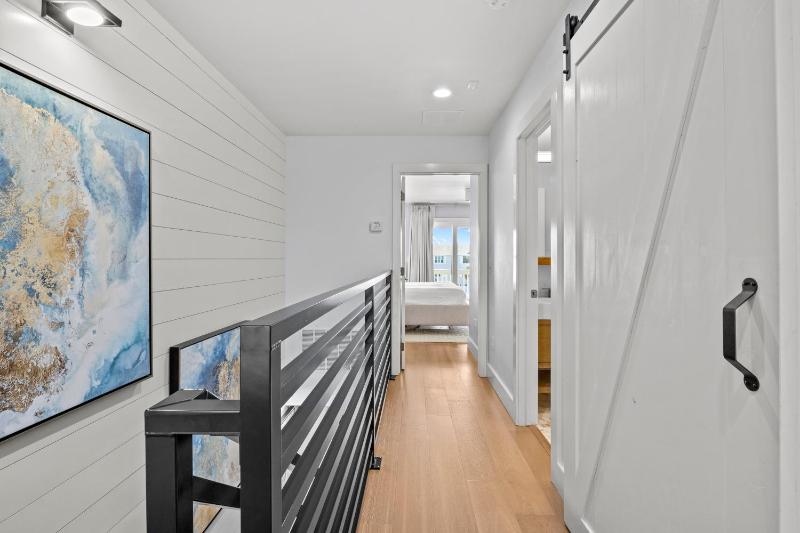 Steps to Beach Community Pool Beach View Luxury - image 48