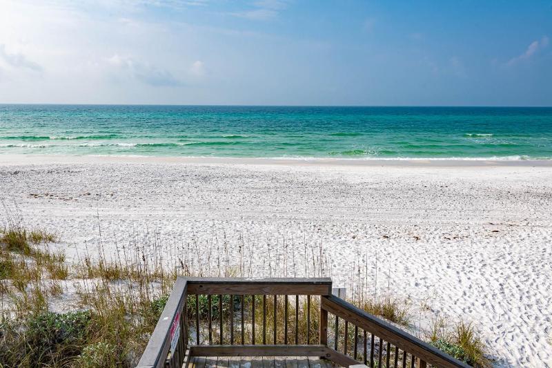 Steps to Beach Community Pool Beach View Luxury - image 27