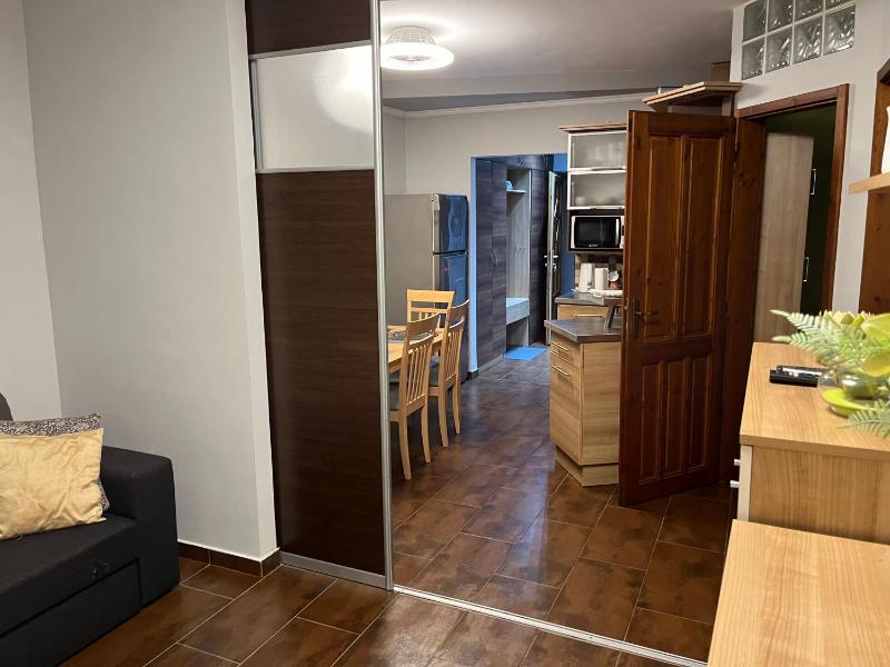 Brookforest Family Apartman - image 6
