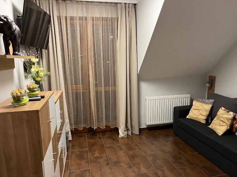 Brookforest Family Apartman - image 19