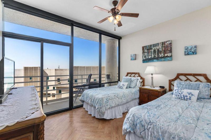 Sunchase IV by South Padre Resort Rentals - image 26