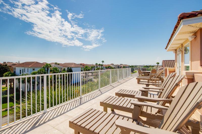 Large Pool - Hot Tub - Elevator - Gated Community - image 25