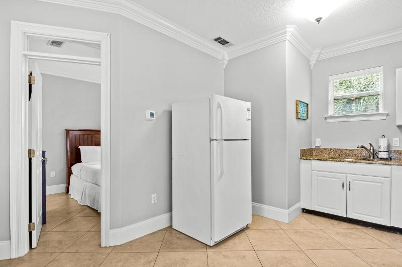 Large Pool - Hot Tub - Elevator - Gated Community - image 28