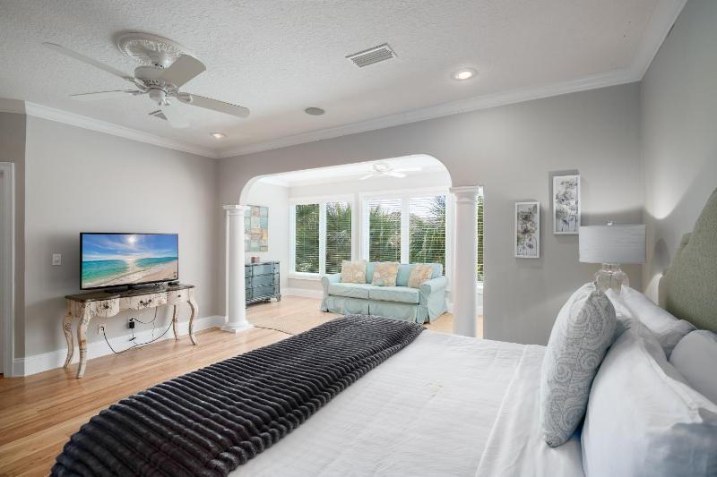 Large Pool - Hot Tub - Elevator - Gated Community - image 45