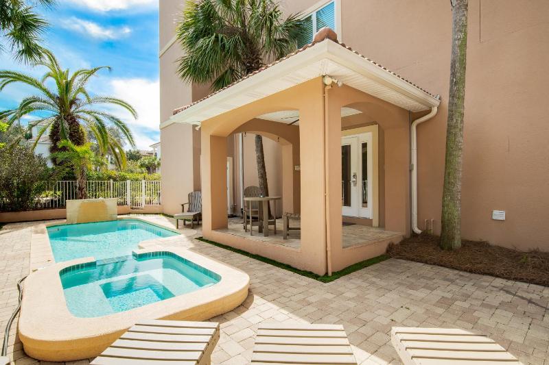 Large Pool - Hot Tub - Elevator - Gated Community - image 15