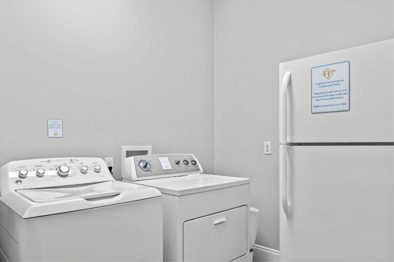 Large Pool - Hot Tub - Elevator - Gated Community - image 48