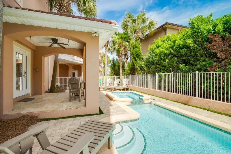 Large Pool - Hot Tub - Elevator - Gated Community - image 31