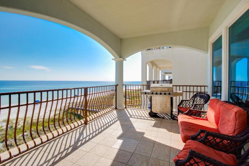 Gulf Front Pool Hot Tub- 2 Kitchens - Elevator - image 23