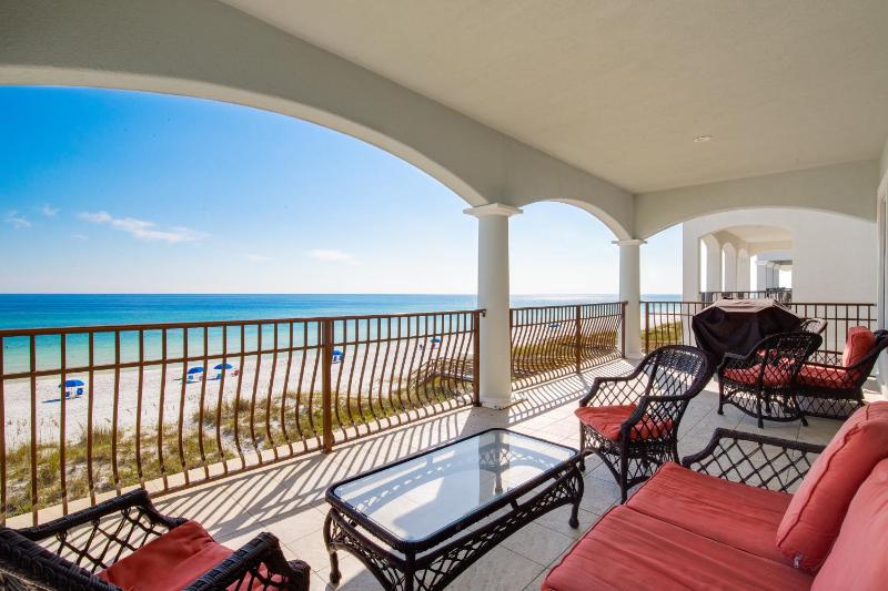 Gulf Front Pool Hot Tub- 2 Kitchens - Elevator - image 10