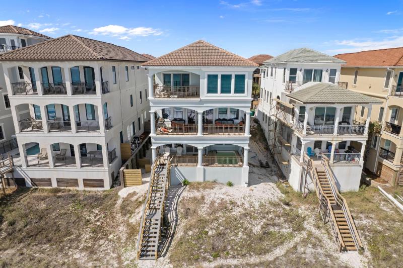 Gulf Front Pool Hot Tub- 2 Kitchens - Elevator - image 34
