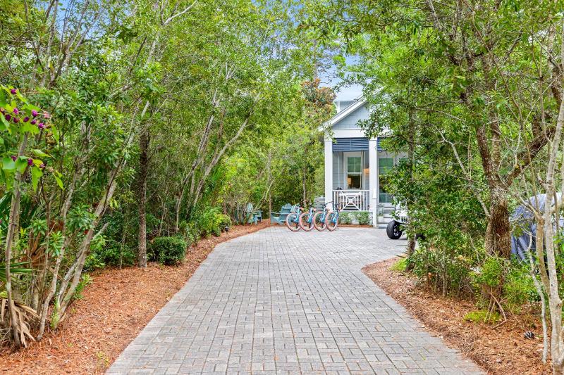 Golf Cart - 2 Community Pools - Close to Seaside - image 4