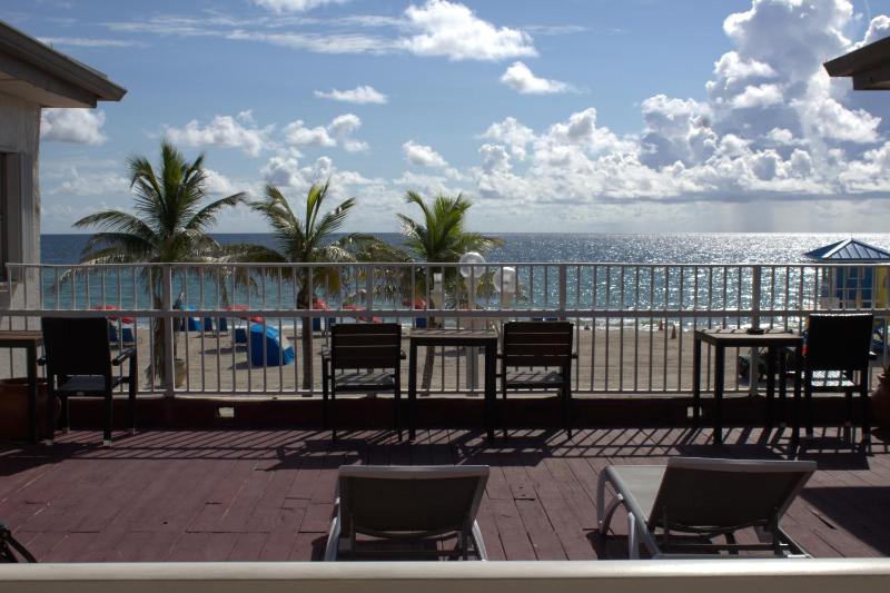 Golden Sand Oceanfront - image 21