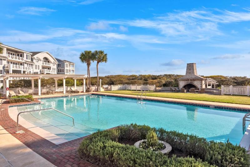 Gulf Front - Large Pool - Bikes - Gated Community - image 41