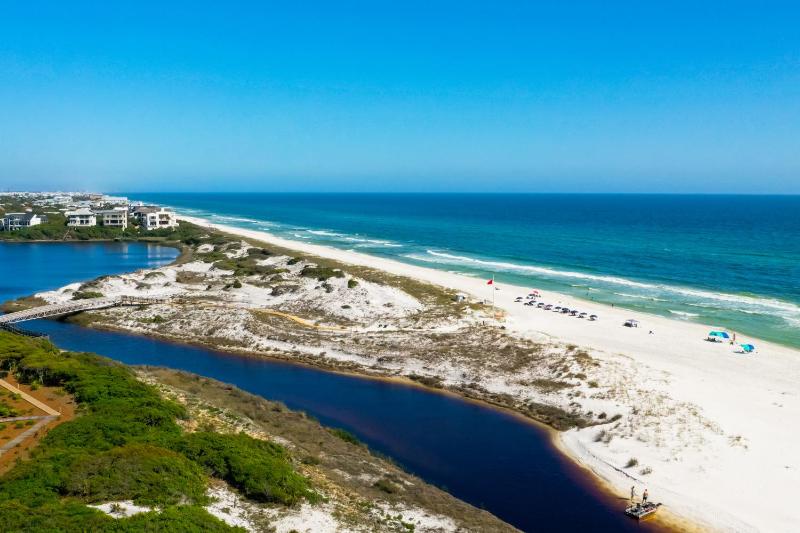 Gulf Front - Large Pool - Bikes - Gated Community - image 23