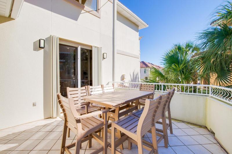 Community Pool Hot Tub and Beach - Outdoor Kitchen - image 45