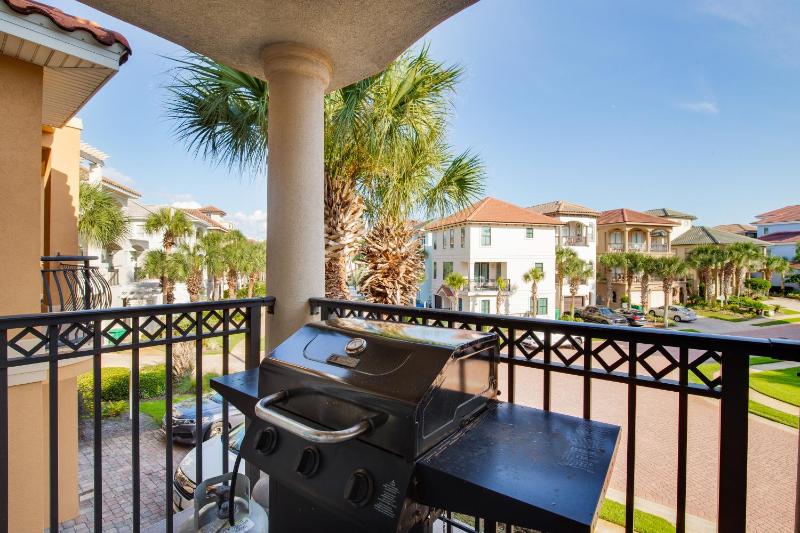 Beach View Rooftop Deck Community Pool Hot Tub - image 8