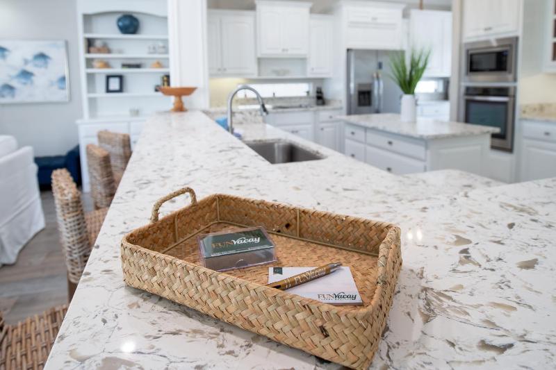 Luxury Community Pool Hot Tub and Beach and Games - image 20
