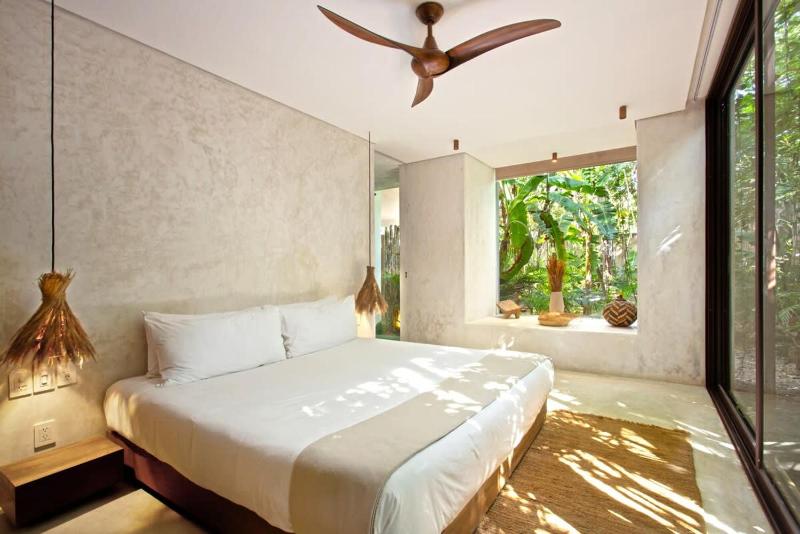 Stunning Villa 4BR Concierge Service Gated Paddle court - image 11