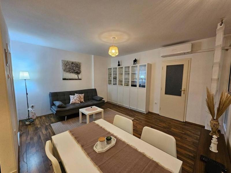 One-Bedroom Apartment with Balcony image 4