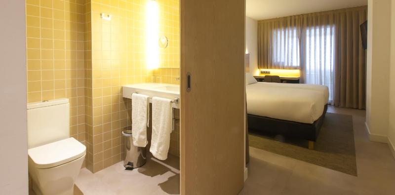 Superior Double or Twin Room image 3