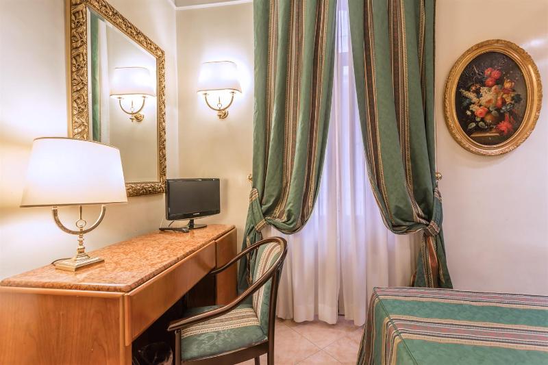 Economy Double or Twin Room image 2