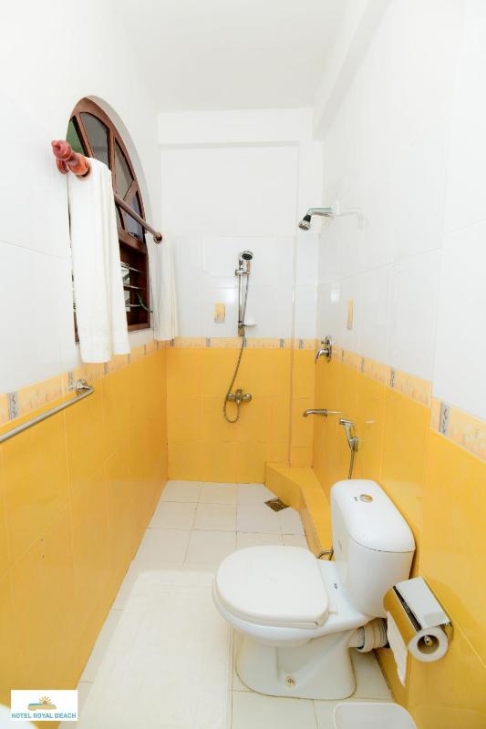 Royal Beach Hotel Hikkaduwa - image 48