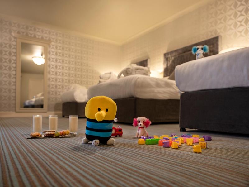 Family Room (2 Adults + 3 Children) image 3
