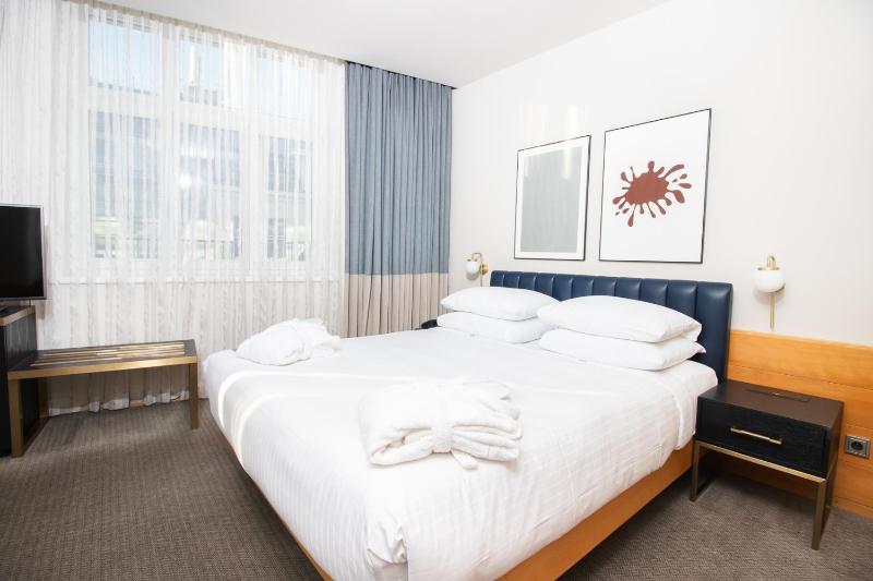 Superior Urban image 1