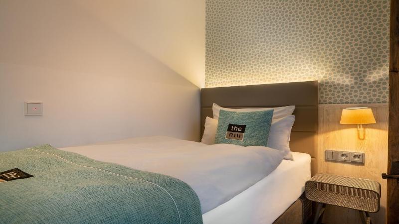 Single Room image 3