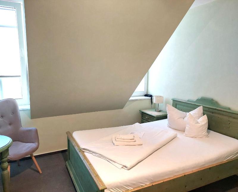Single Room image 1
