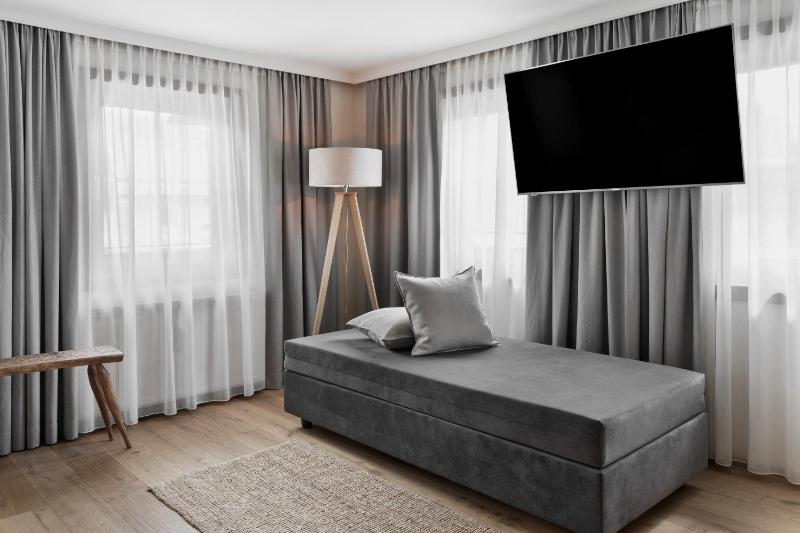 Two-Bedroom Apartment with Balcony image 2