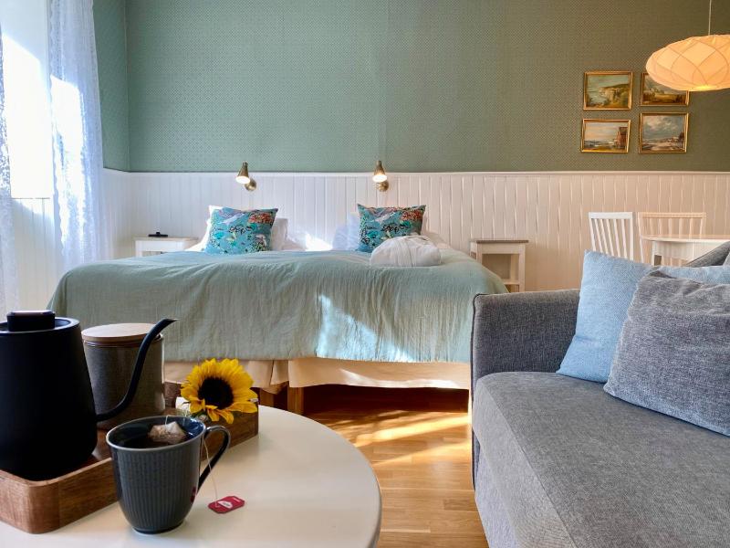 Superior Twin Room image 2