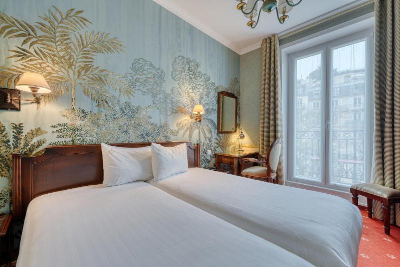 Two Connecting Double Rooms image 2