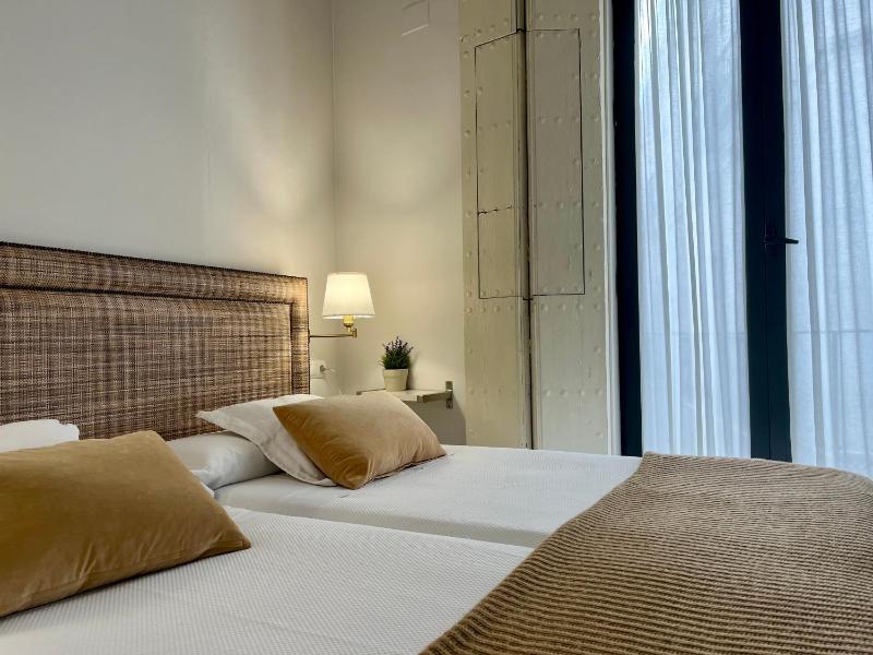 One-Bedroom Apartment with Balcony image 2