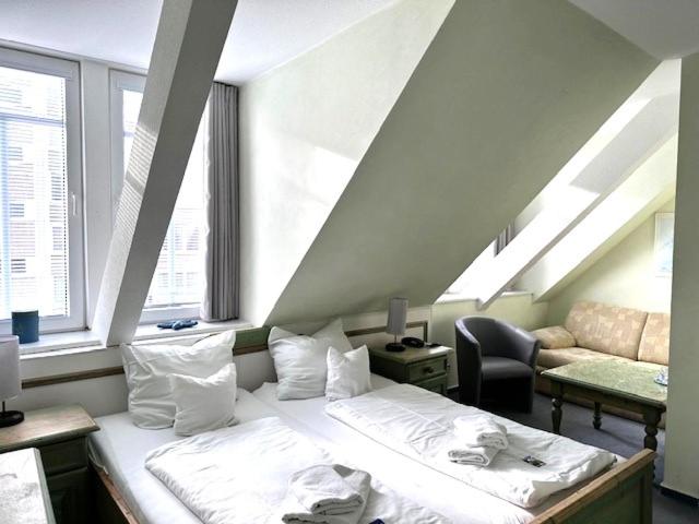 Comfort Double Room image 4