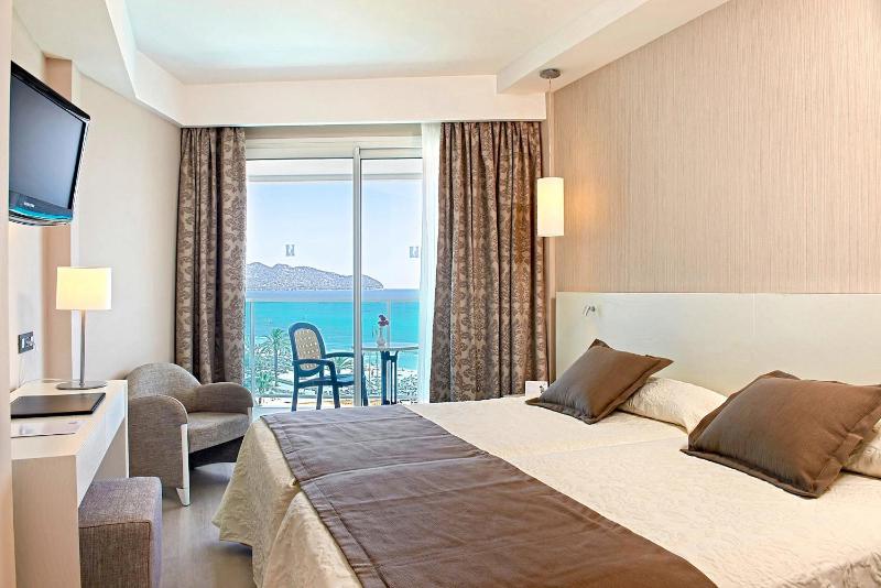Double Room image 1
