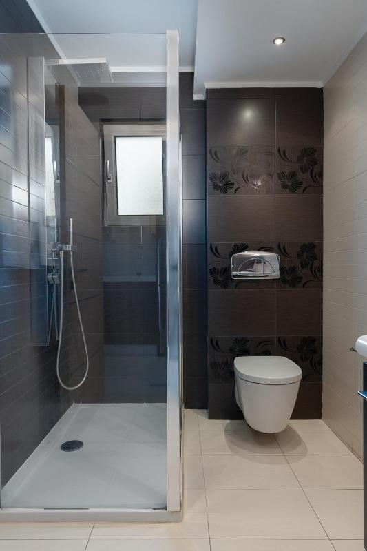 Superior Suite with Sea View (2 Adults) image 3