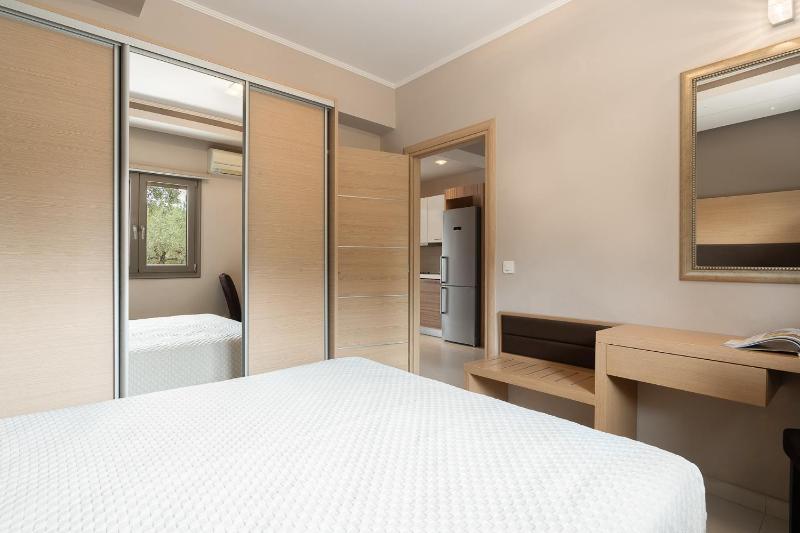 Superior Suite with Sea View (4 Adults) image 4