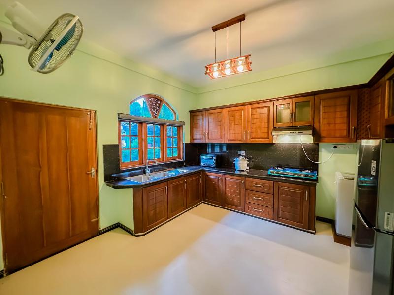 Solace Inn RESIDENCE - 5 Min Walk to Beach - image 47