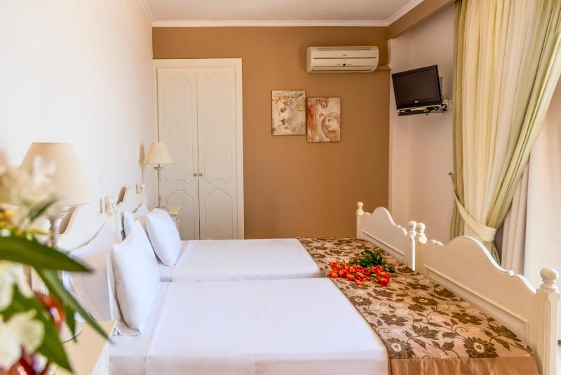 Junior Suite with Sea View image 3
