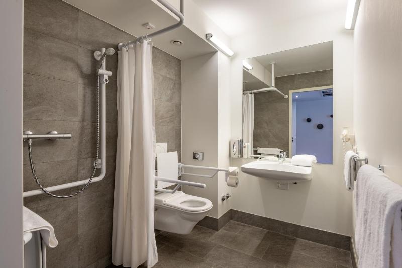Superior Double or Twin Room with Mountain View image 4