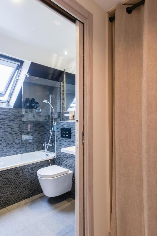 Double or Twin Room with Balcony image 3