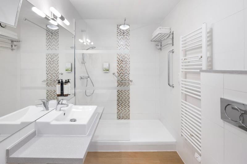 Studio Apartment image 2
