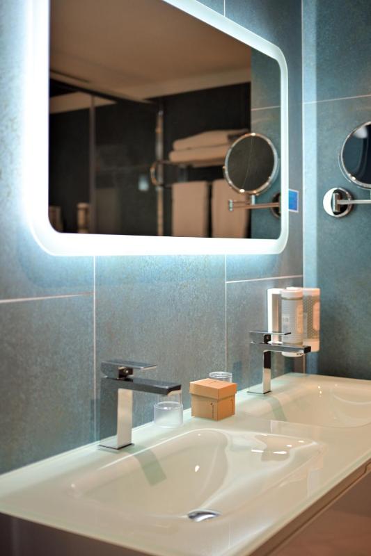 Deluxe Suite image 2