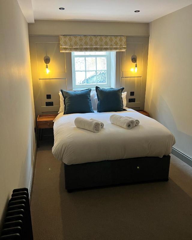 Double Room with Private Bathroom image 1