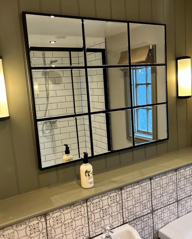 Double Room with Private Bathroom image 3