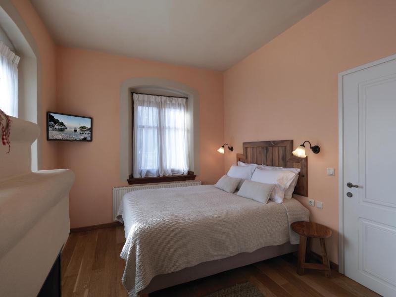 Superior Double Room with Panoramic View image 3